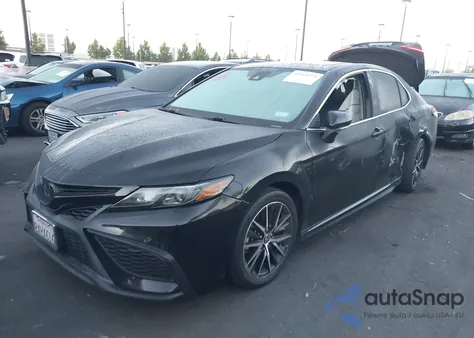 2021 Toyota Camry Se z USA, uszkodzony, nr VIN 4T1T11AK9MU485667